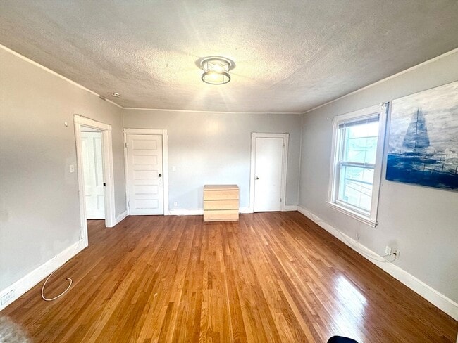 Building Photo - 14 Smythe St