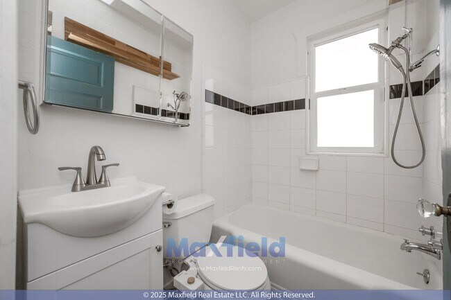 Building Photo - 712 S 900 E