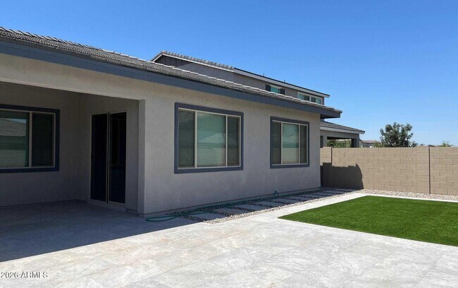 Building Photo - 22638 E Saddle Way