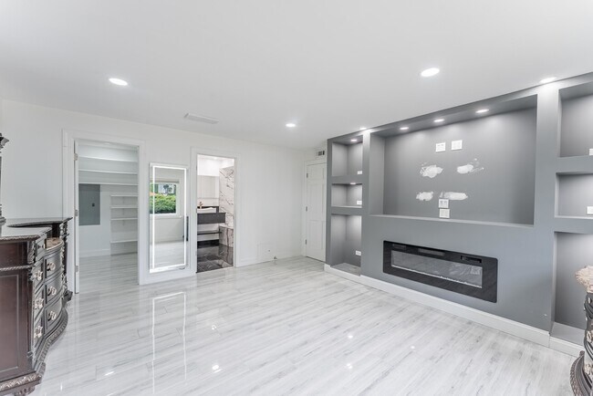 Building Photo - 22819 Davy Ct