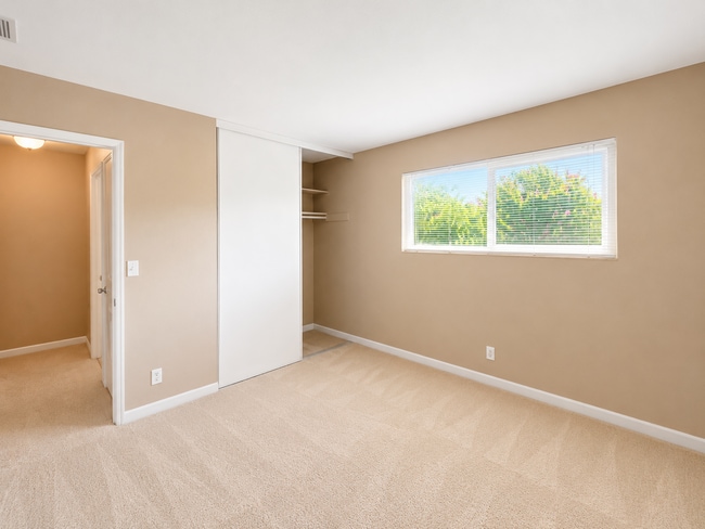 Building Photo - 4648 Balboa Way