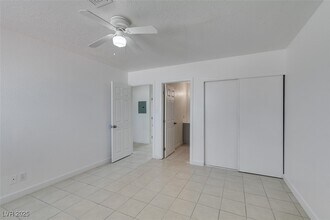 Building Photo - 6987 Mendon Ln