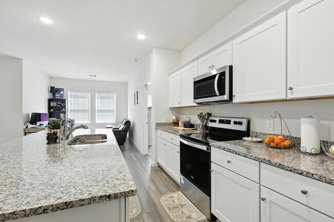 Building Photo - 5830 Capri Frst Dr