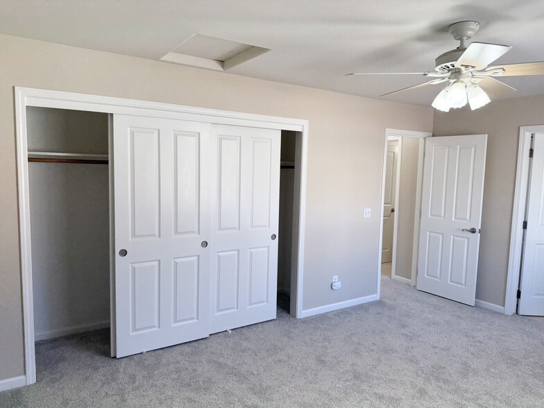 Building Photo - 861 Marlbank Pl