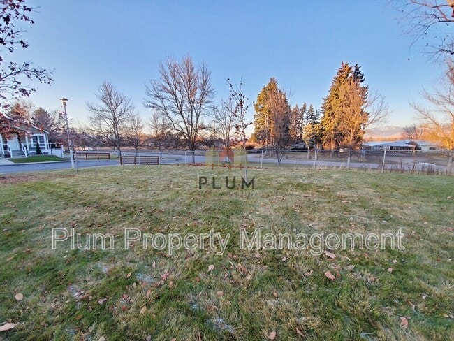 Building Photo - 2360 Village Square