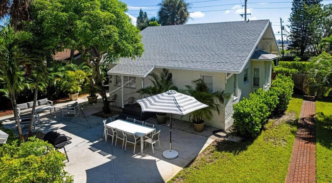 Building Photo - 5301 N Flagler Dr