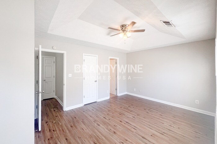 Building Photo - 627 Stonemill Manor