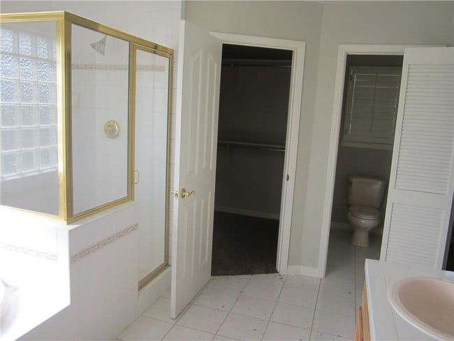 Building Photo - 2030 Paseo Del Prado Dr