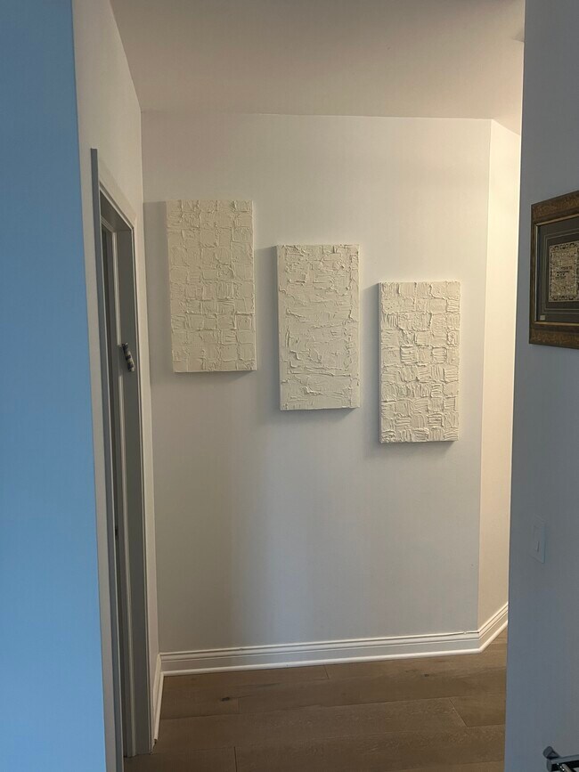 Building Photo - 635 N Dearborn St