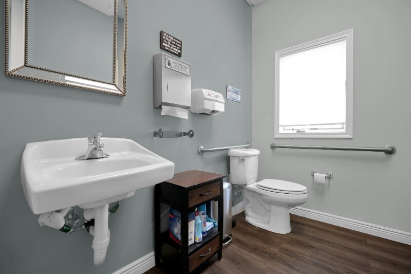 Building Photo - 40 Clairedan Dr