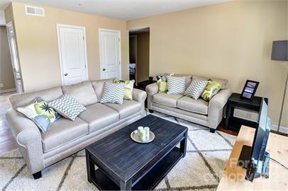 Building Photo - 1311 Sims Cir