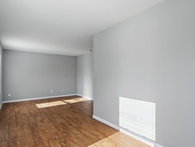 Building Photo - 3116 N Colorado Ave