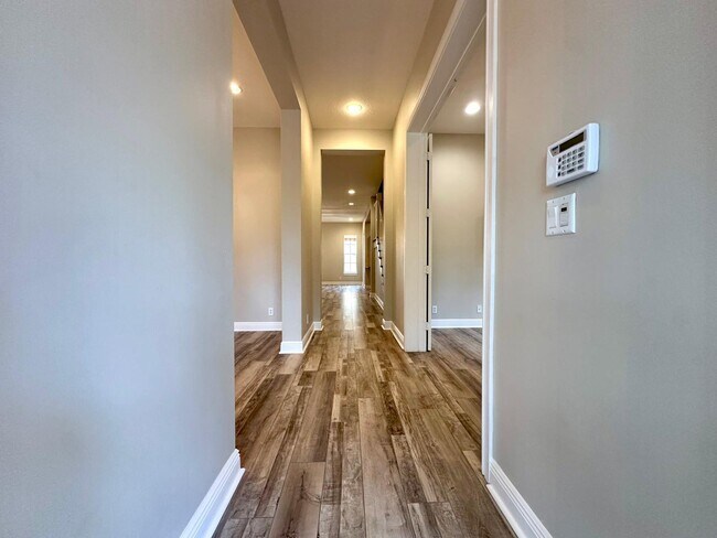 Building Photo - 224 W Bay Cedar Cir