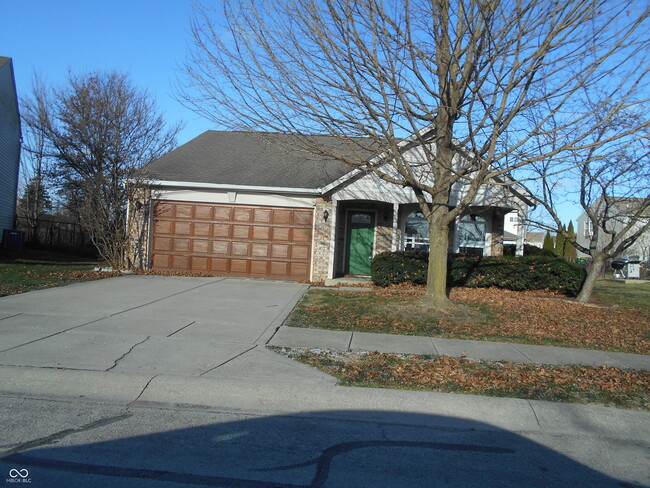 Building Photo - 6304 Pickwick Ct