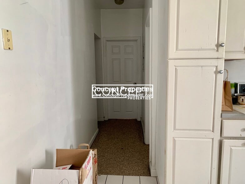 Building Photo - 26 Haskell St