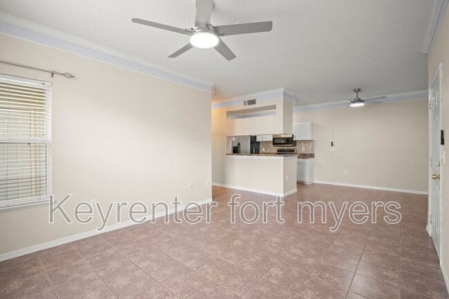 Building Photo - 11511 Villa Grand