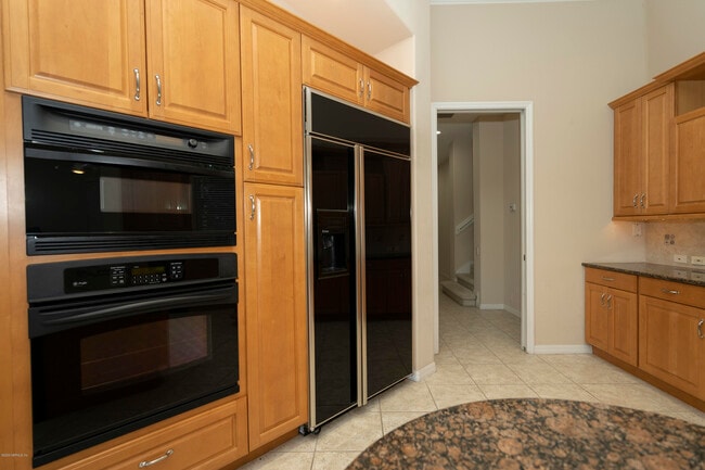 Building Photo - 3668 Windmoor Dr