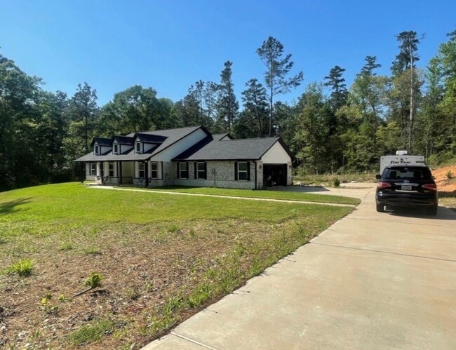 Building Photo - 131 Feldspar Ln