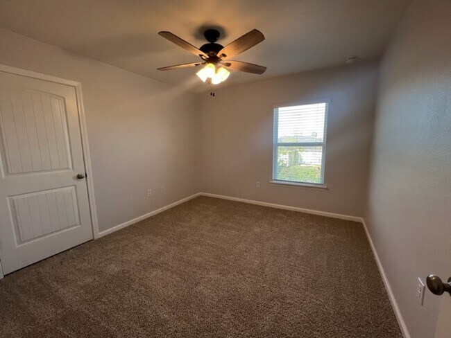 Building Photo - 4703 Windsor Park Ln