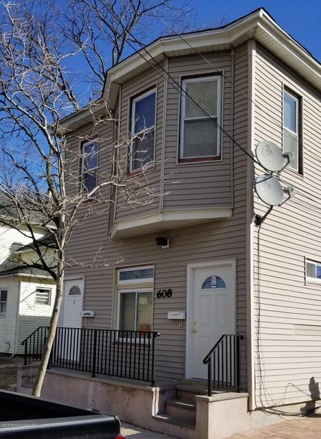 Building Photo - 608 Emory St