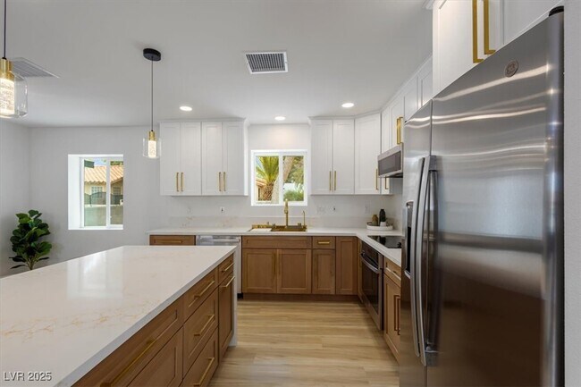 Building Photo - 7724 Rancho Destino Rd