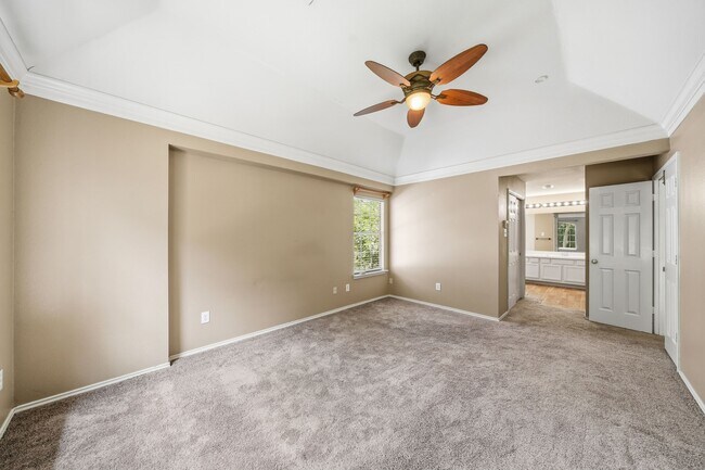 Building Photo - 4323 Ringrose Dr
