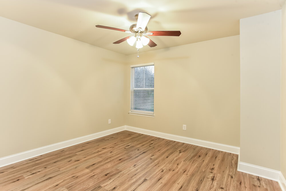 Building Photo - 1968 Brookshine Port