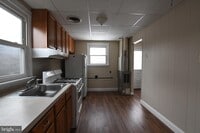 Building Photo - 52 Chestnut St