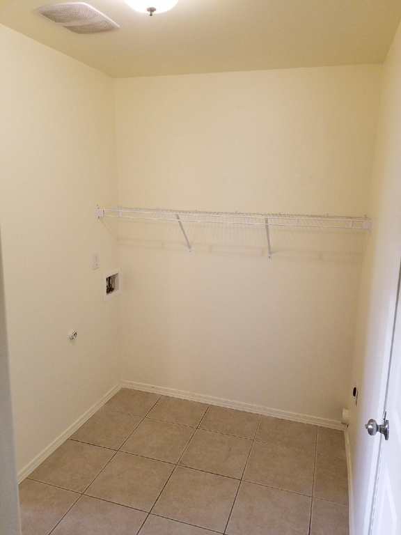 Building Photo - 440B Laguna Dr