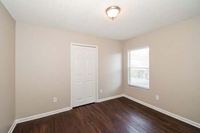 Building Photo - 8628 Springtree Road