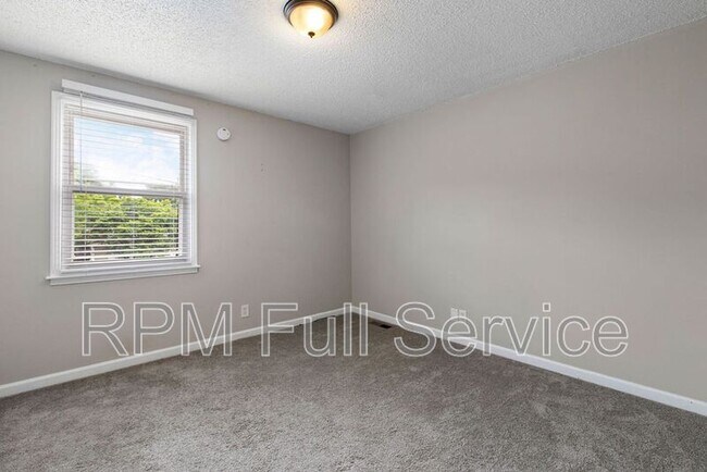 Building Photo - 1112 McAlpine Avenue