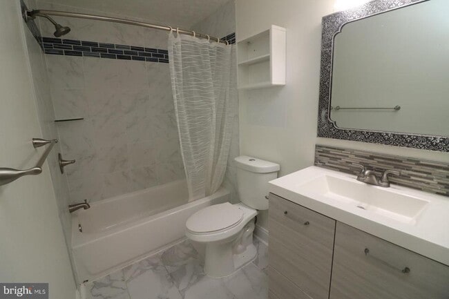 Building Photo - 7260 Procopio Cir