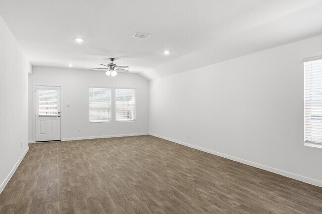Building Photo - New Home Ready for September Move-In!