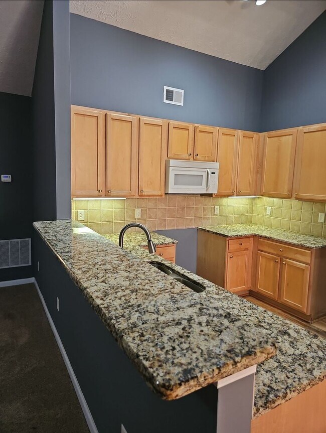 Building Photo - Well Kept Union City Home, 3BR, 2BA