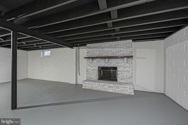 Building Photo - 123 Thies Rd