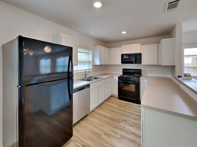 Building Photo - 6183 Dunsmore Cyn Ln