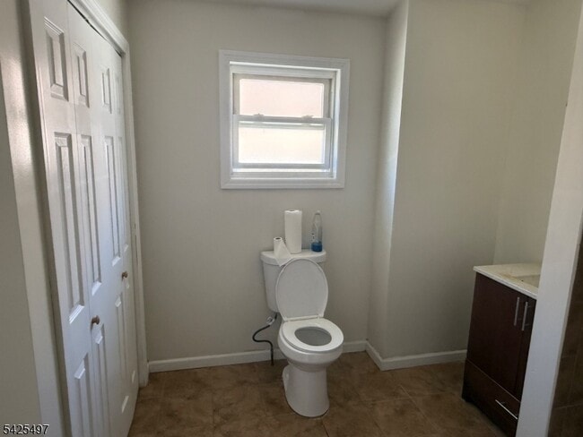 Building Photo - 74 Spring St