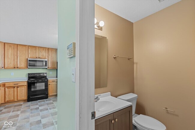 Building Photo - 2808 Dawnlake Dr