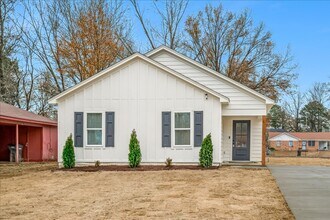 Building Photo - Spacious 4BR/2BA Home with 1,387 Sq Ft — Prime Memphis Location!