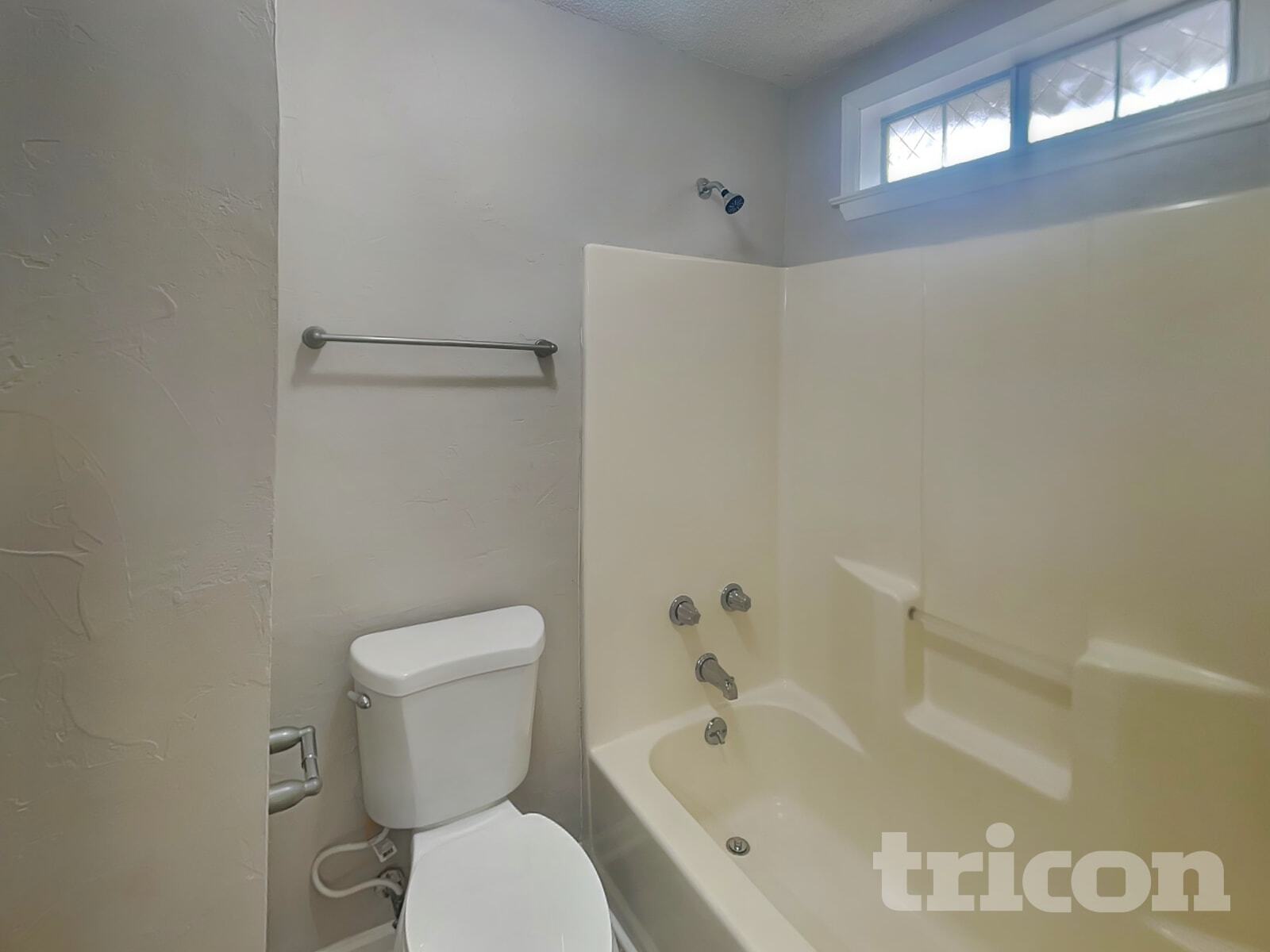 Building Photo - 217 Clear Springs Ct