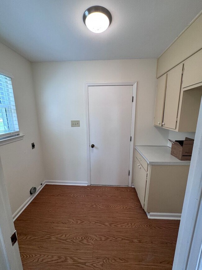 Building Photo - 1115 Briar Creek Rd