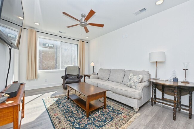 Building Photo - **2022-BUILT CONDO IN THE HEART OF WEDGEWOOD-HOUSTON WALKING DISTANCE TO GEODIS PARK**