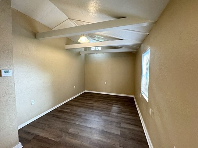 Building Photo - 115 9th Ave