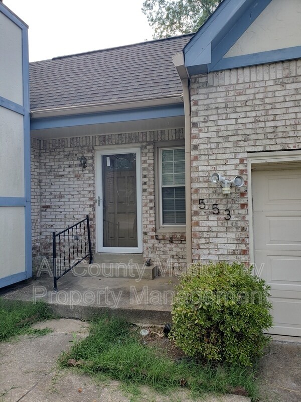 Building Photo - 553 Owendale Dr