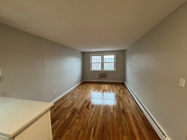 Building Photo - 50 Danbury Dr