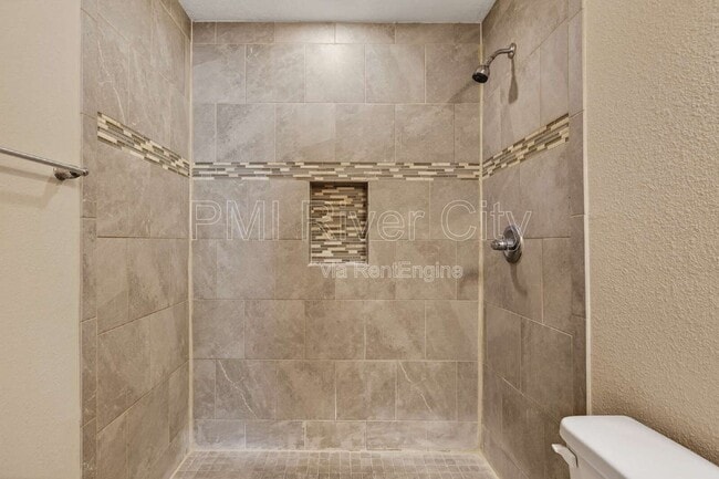 Building Photo - 7608 Rain Forest Dr N