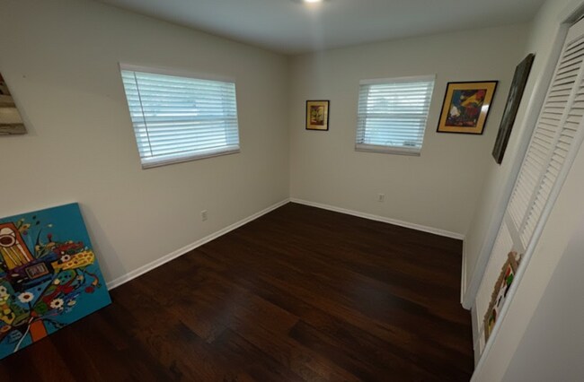 Building Photo - 3585 SW Pompano Rd