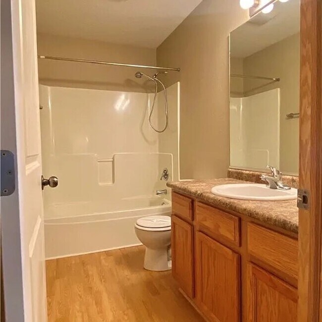 Building Photo - 3005 SW Sharmin Ln