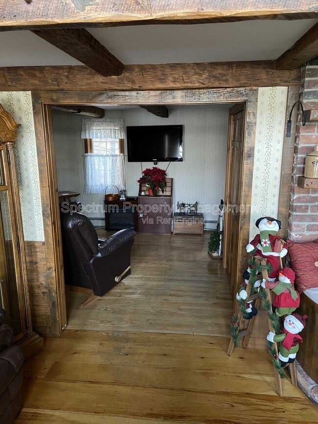 Building Photo - 41 Sunrise Ln