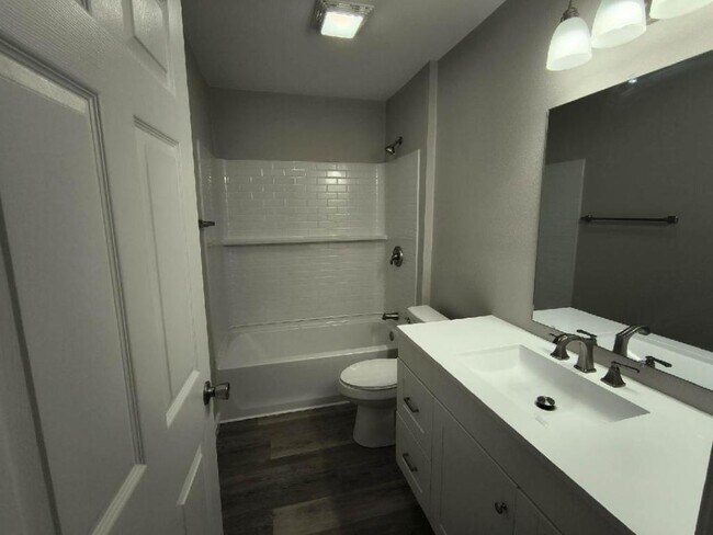 Building Photo - 4116 W 56th Pl